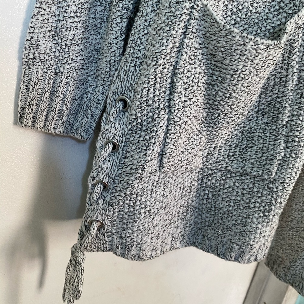 Dressbarn gray cozy and white cardigan sweater (M) - Picture 4 of 11